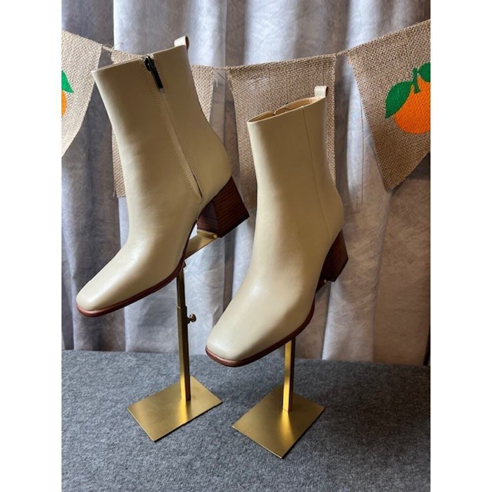 Marc Fisher Floria Ivory Leather Booties with Side Zip Square Toe Size 7.5 - Picture 2 of 9